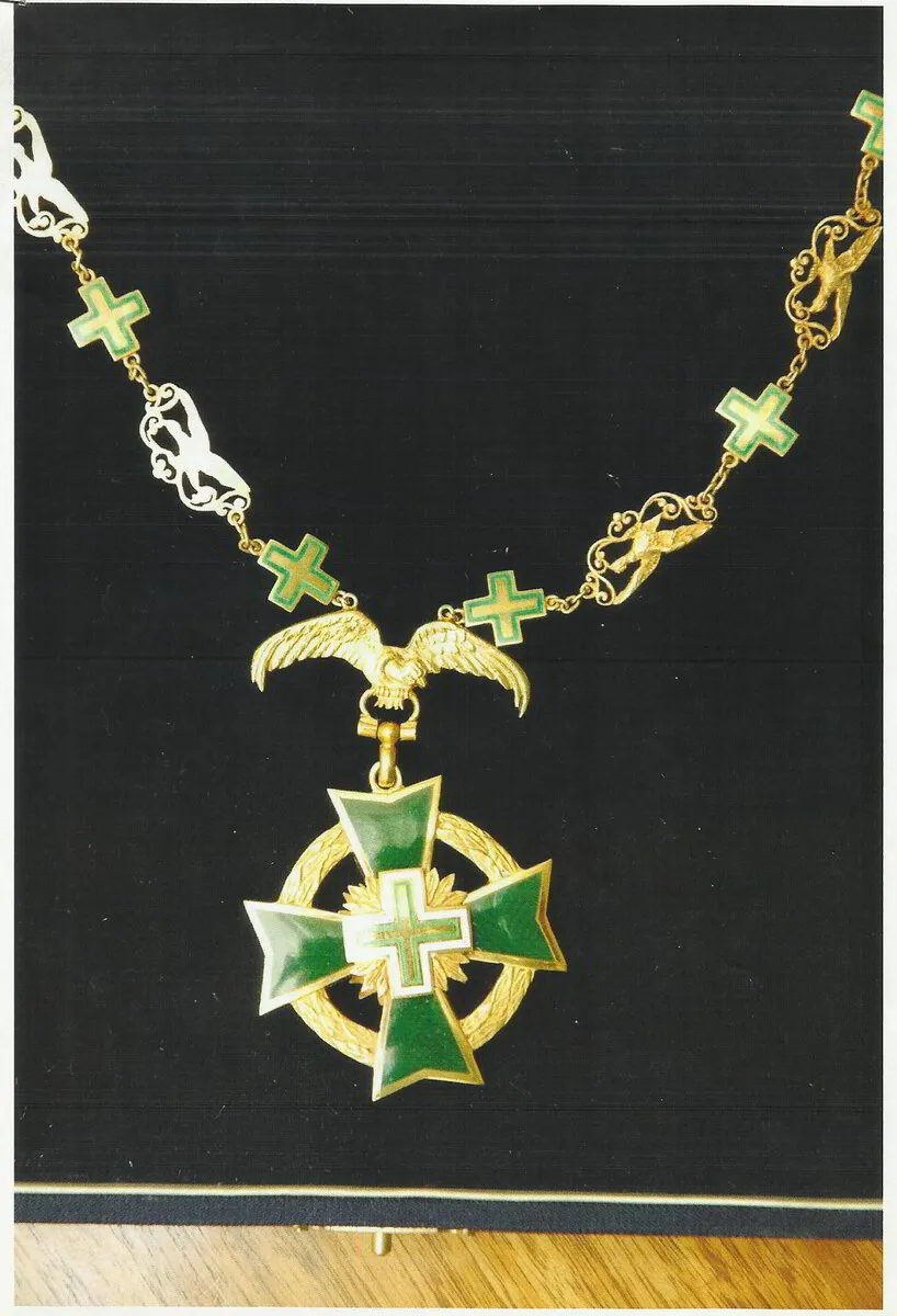 Collar Ministerio de Salud